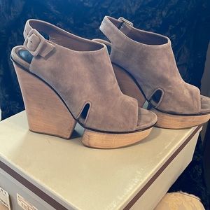 Marni wedge sandal in soft taupe suede size 40